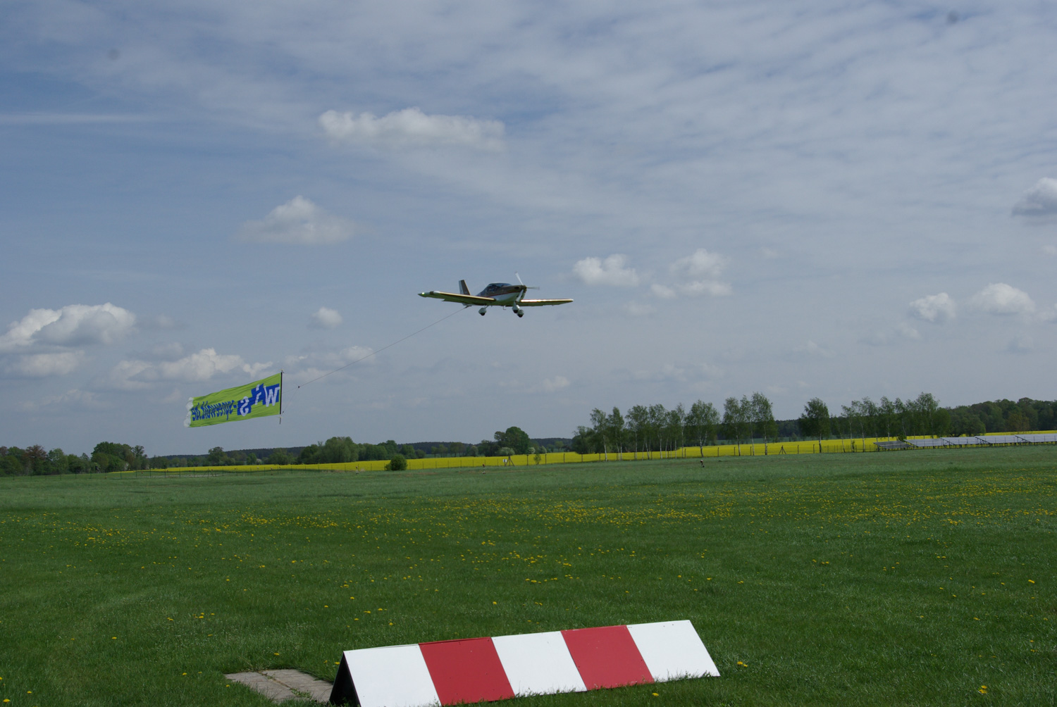 Bannerschlepperprobung mit der Viper SD4 abgeschlossen. Banner bis 175 qm erfolgreich und sicher geschleppt!